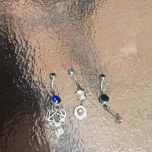 Country theme belly button rings